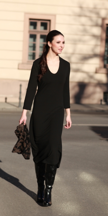 Preview: 02-648 Wohlfühlkleid mit Cacheur