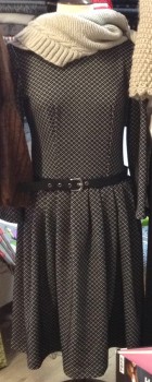Art. 02-892 Kleid mit angesetztem Faltenrock