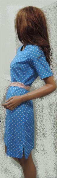 02-865 Kleid mit gerundetem Saum-/Seitennahtverlauf