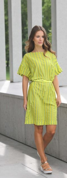 02-918 sommerliches Kleid / Top mit überschnittener Schulter