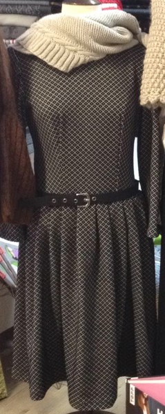 Art. 02-892 Kleid mit angesetztem Faltenrock